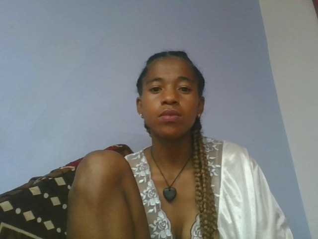 Charlinah live cam on BongaCams