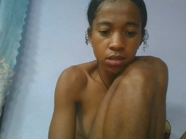 Charlinah live cam on BongaCams
