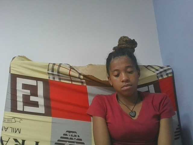 Charlinah live cam on BongaCams
