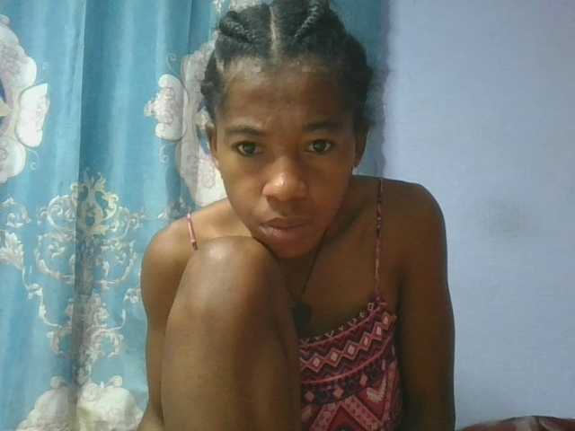 Charlinah live cam on BongaCams