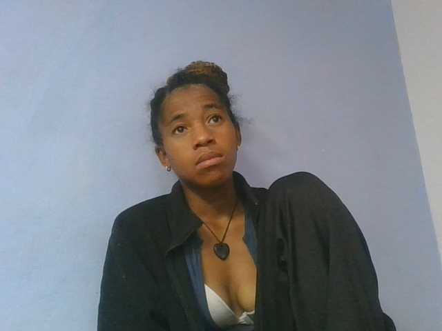 Charlinah live cam on BongaCams