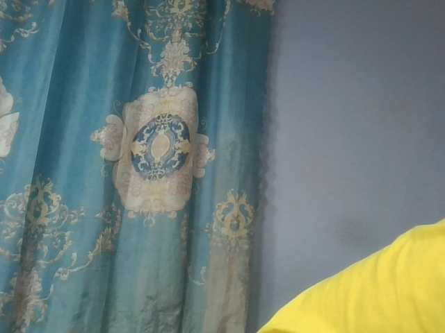 Charlinah live cam on BongaCams