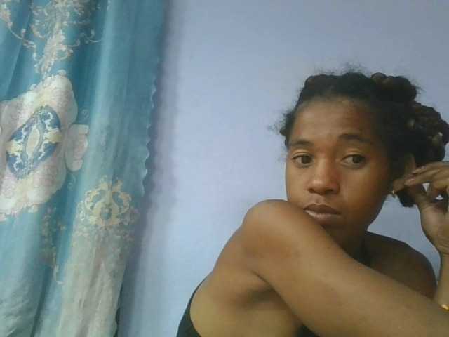 Charlinah live cam on UnifiedCams