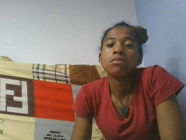 Charlinah live cam on BongaCams
