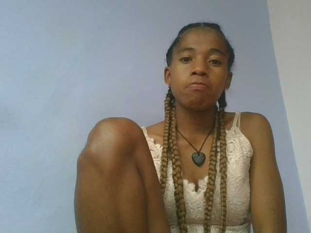 Charlinah live cam on BongaCams