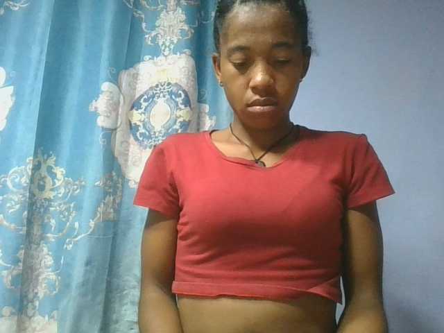 Charlinah live cam on BongaCams