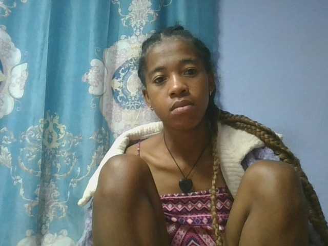 Charlinah live cam on BongaCams