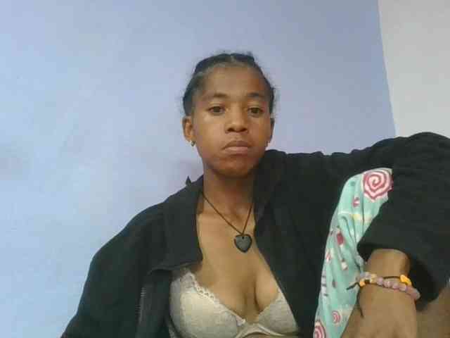 Charlinah webcam