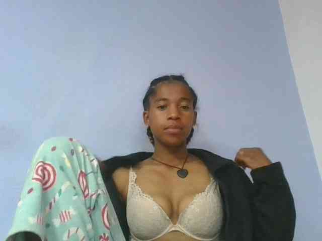 Charlinah webcam