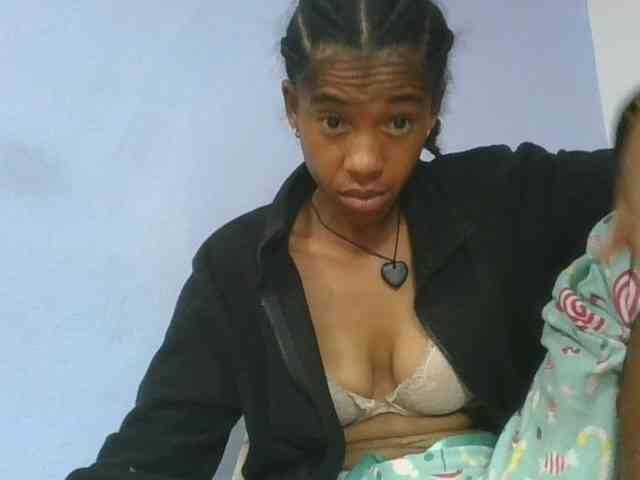 Charlinah webcam