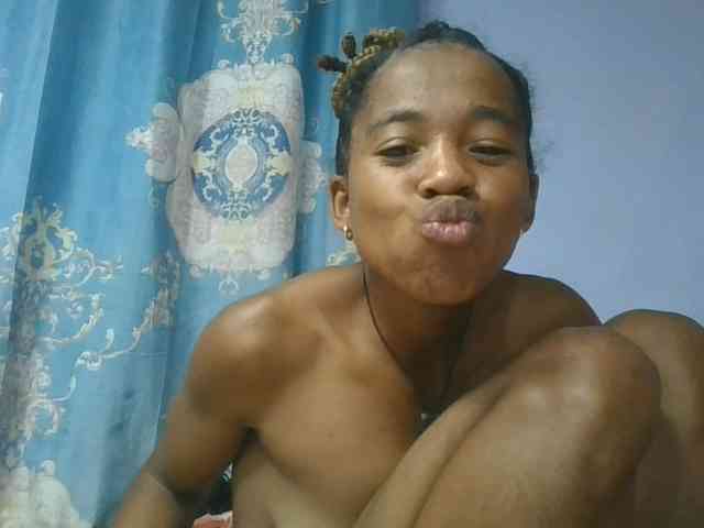 Charlinah webcam