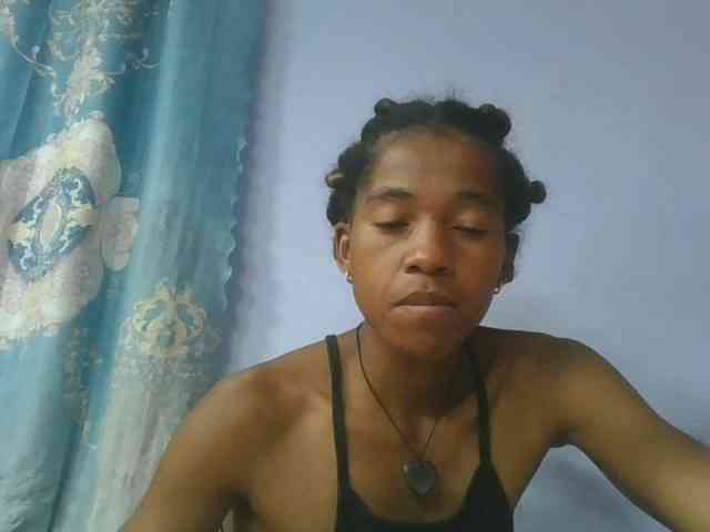 Charlinah webcam