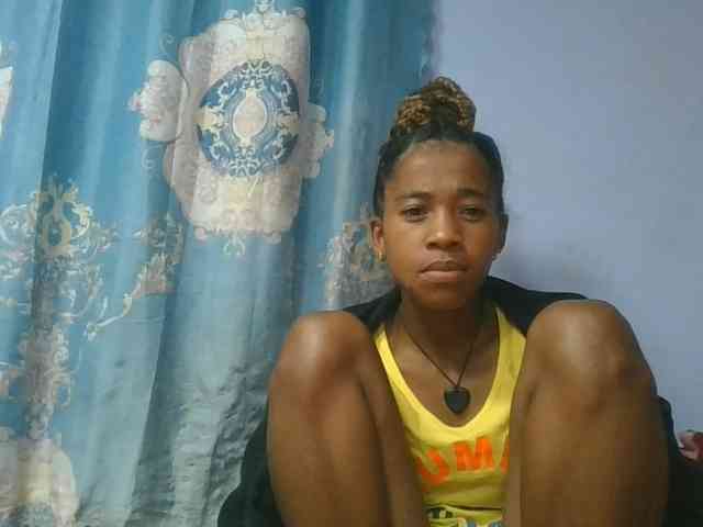 Charlinah webcam