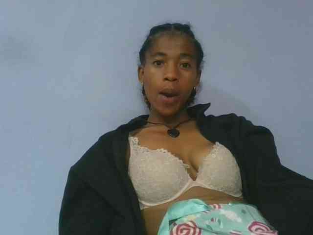 Charlinah webcam