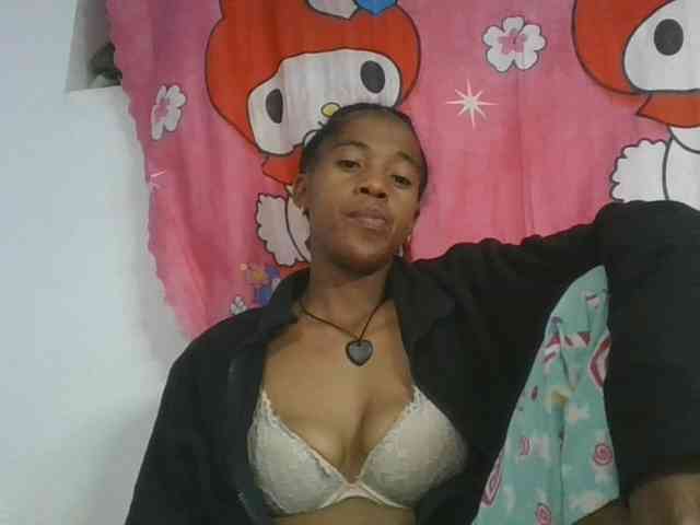 Charlinah webcam