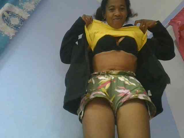 Charlinah webcam