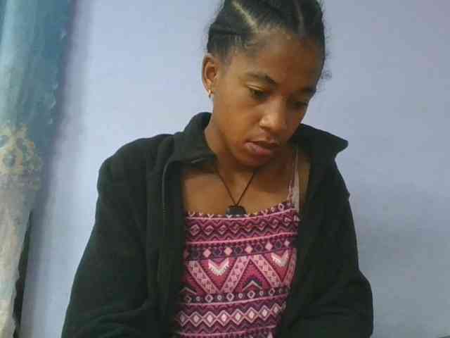 Charlinah webcam
