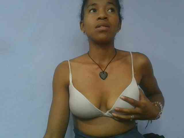 Charlinah webcam