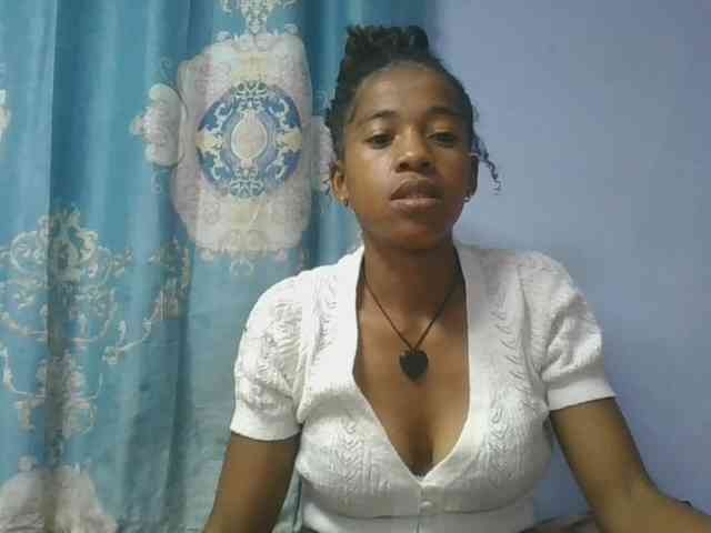 Charlinah webcam