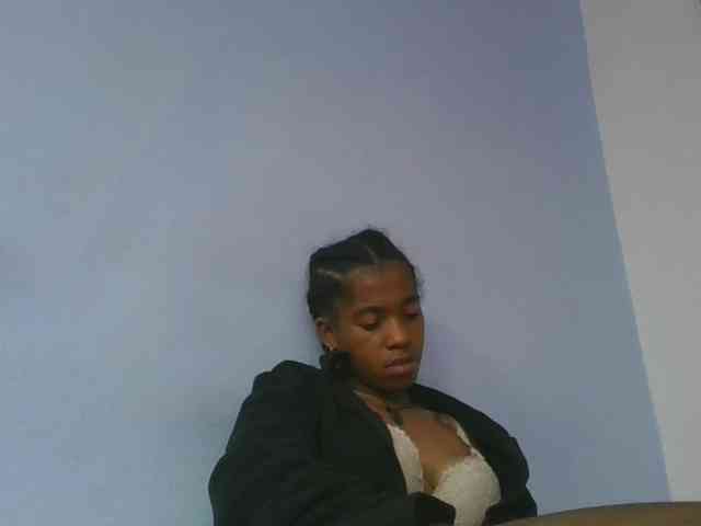 Charlinah webcam