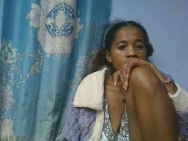 Charlinah webcam