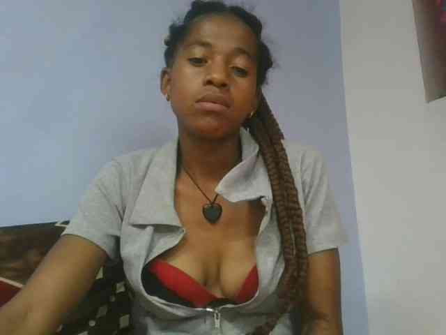 Charlinah webcam