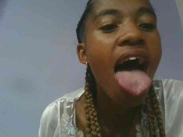 Charlinah webcam
