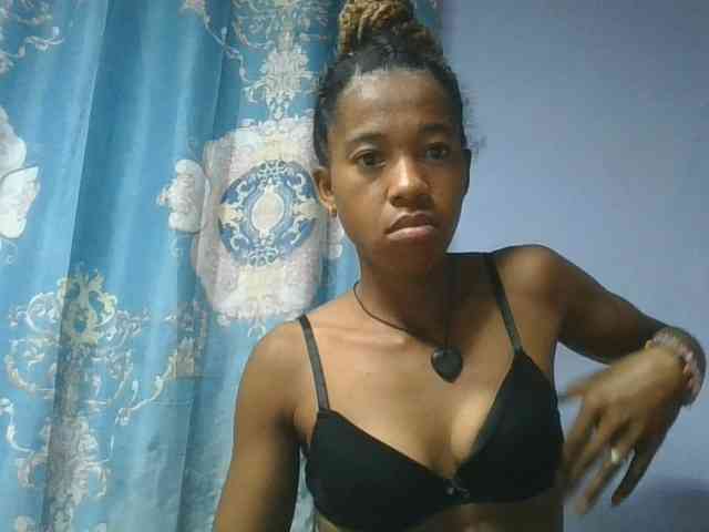 Charlinah webcam