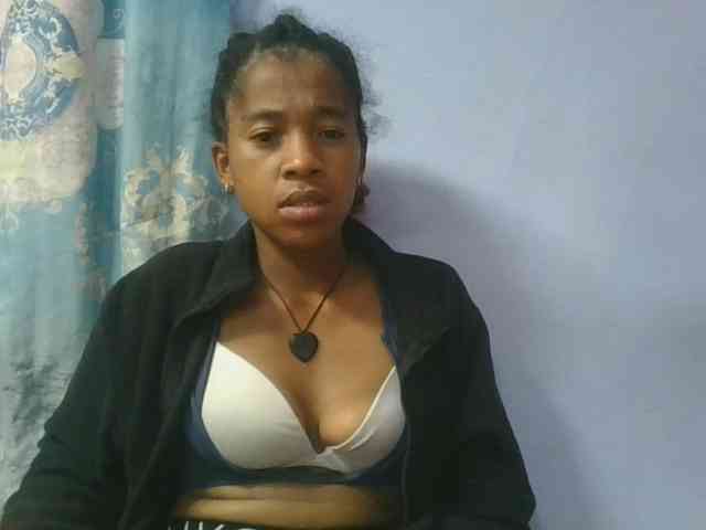 Charlinah webcam
