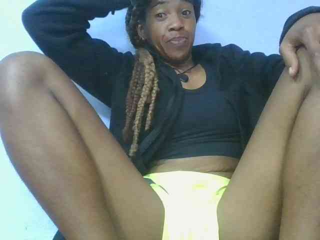 Charlinah webcam