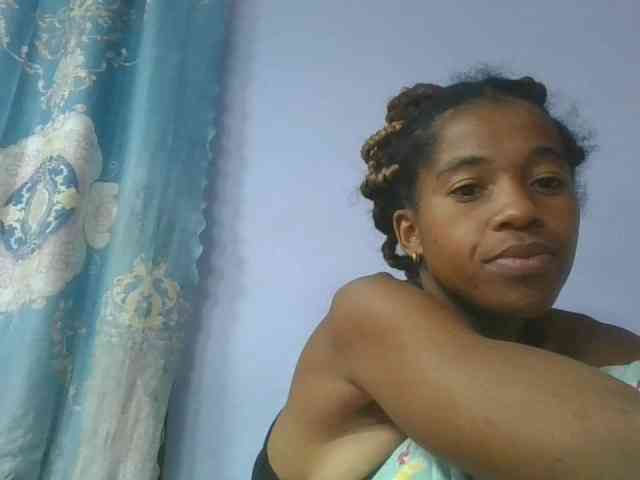 Charlinah webcam