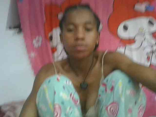 Charlinah webcam