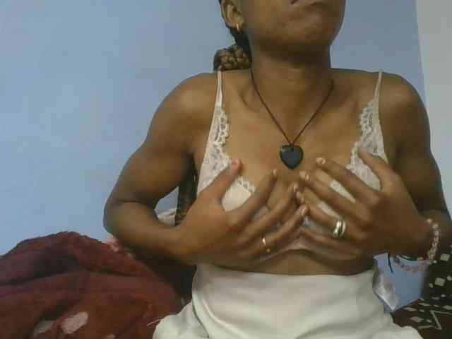 Charlinah webcam