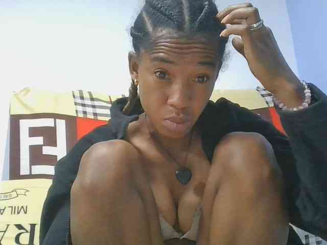 Charlinah webcam
