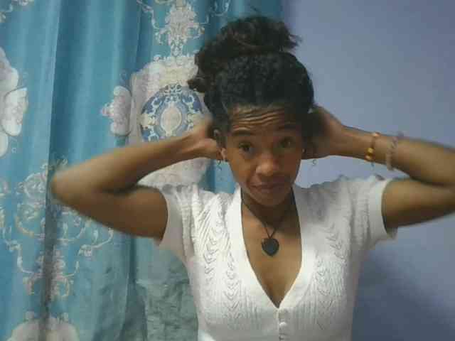 Charlinah webcam