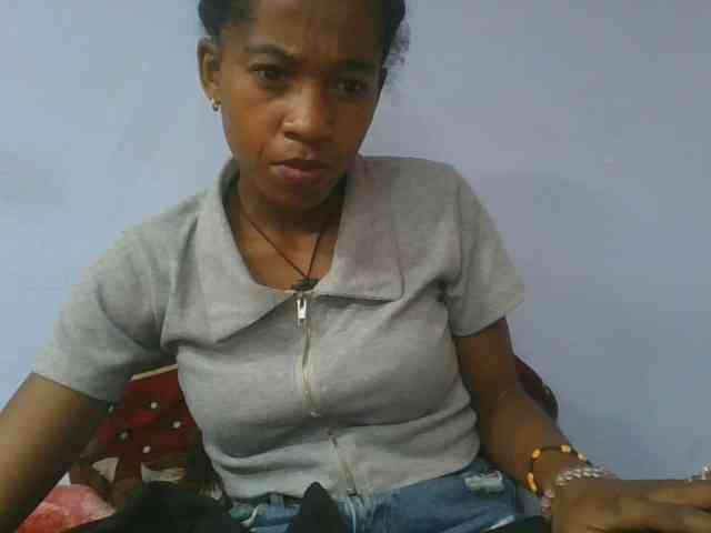 Charlinah webcam