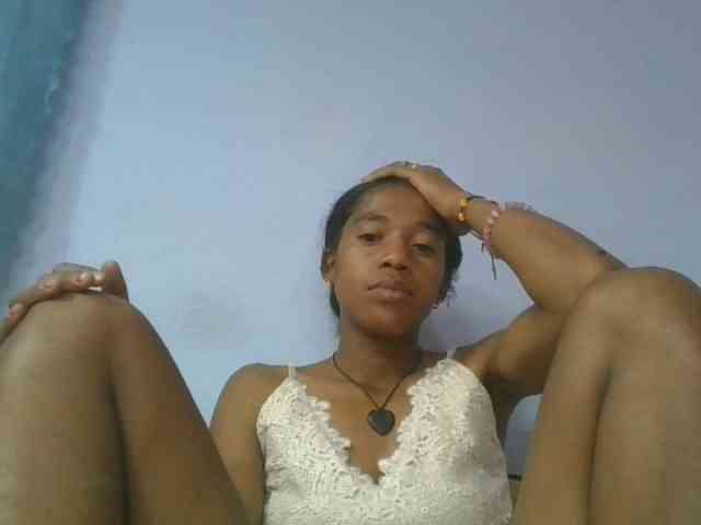Charlinah Sex Cam Show