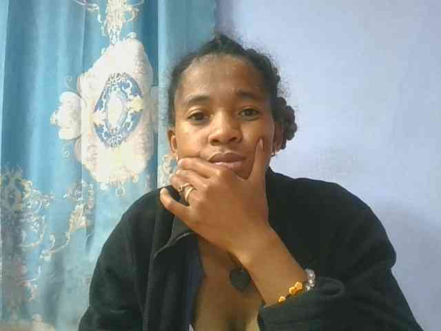Charlinah webcam