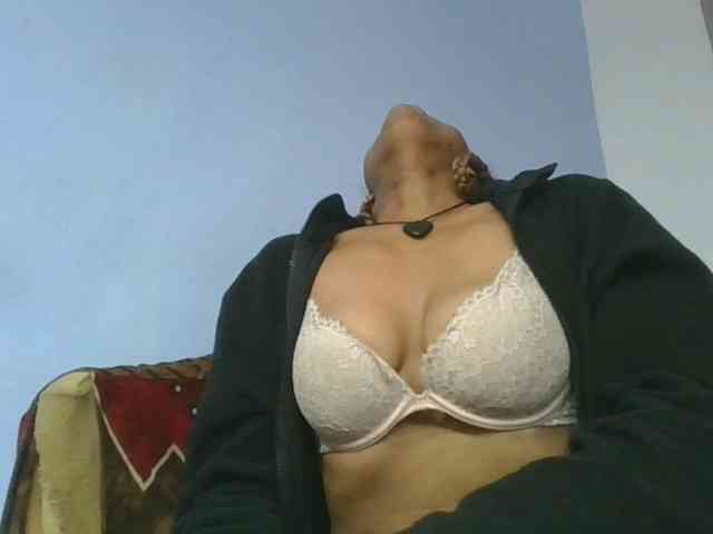Charlinah webcam
