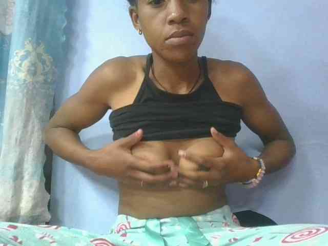 Charlinah webcam