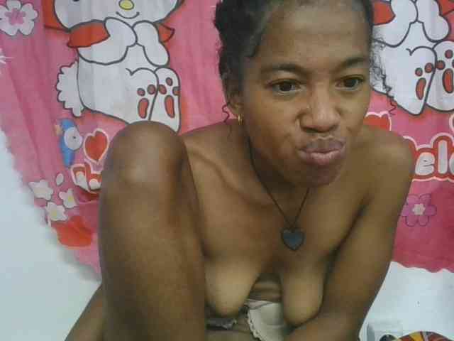 Charlinah webcam