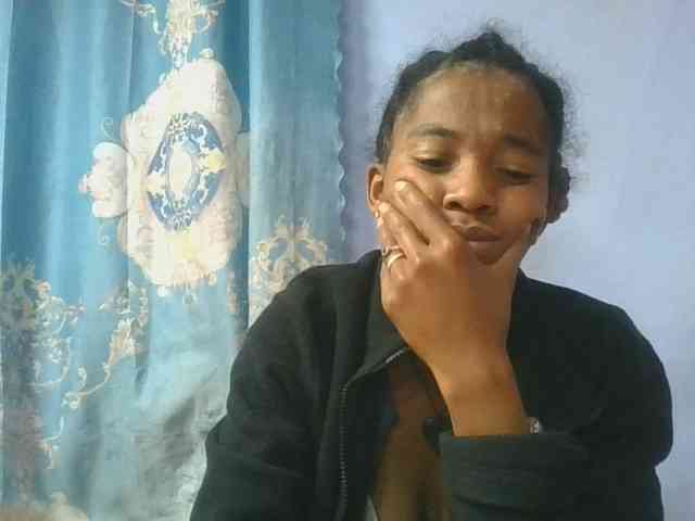 Charlinah webcam