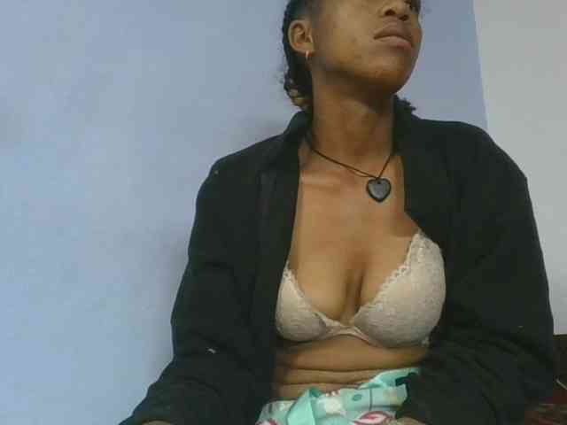 Charlinah webcam