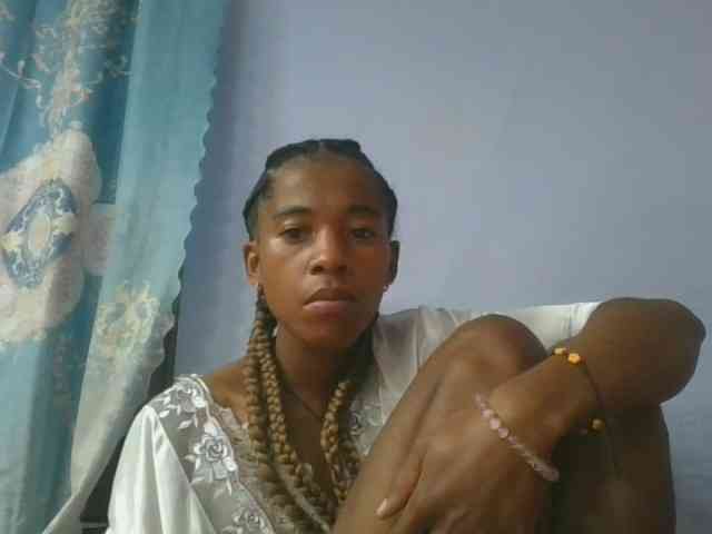 Charlinah webcam