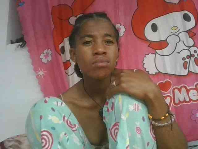 Charlinah webcam