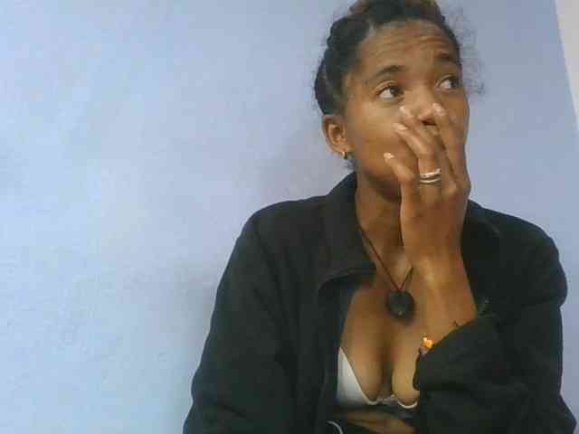 Charlinah webcam