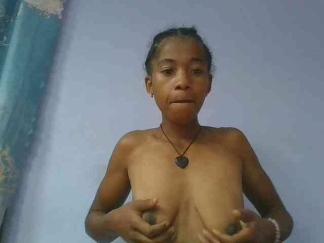 Charlinah webcam