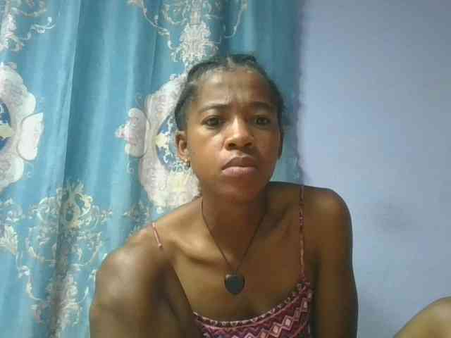 Charlinah webcam