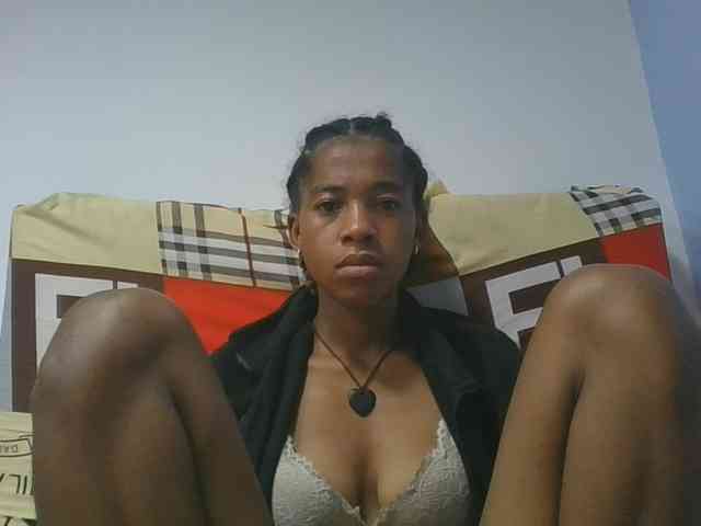 Charlinah webcam