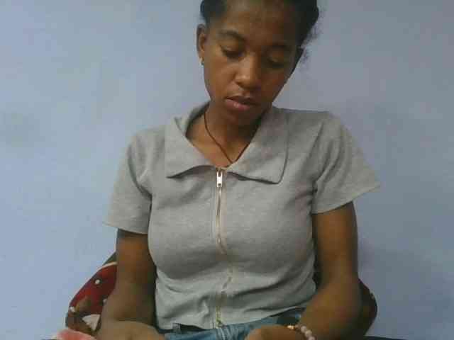 Charlinah webcam